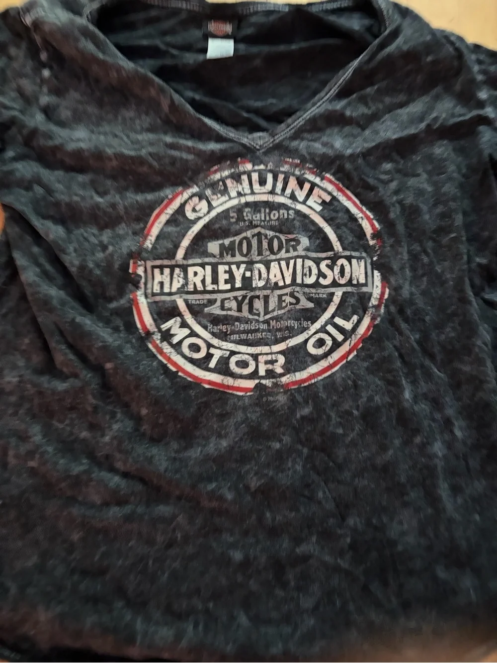 Harley-Davidson Black Distressed Logo V-Neck Tee - Picture 2 of 4